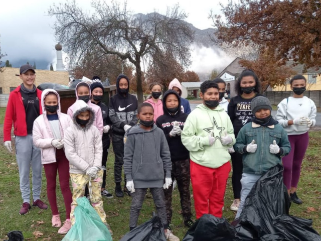 Children's rubbish sweep of Ceres