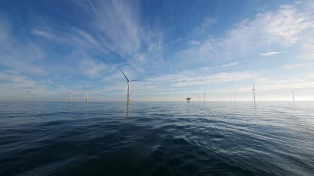 Offshore wind turbines at sea - United Kingdom Offshore Wind CfD - Mainstream Renewable Power [Desktop/mobile]